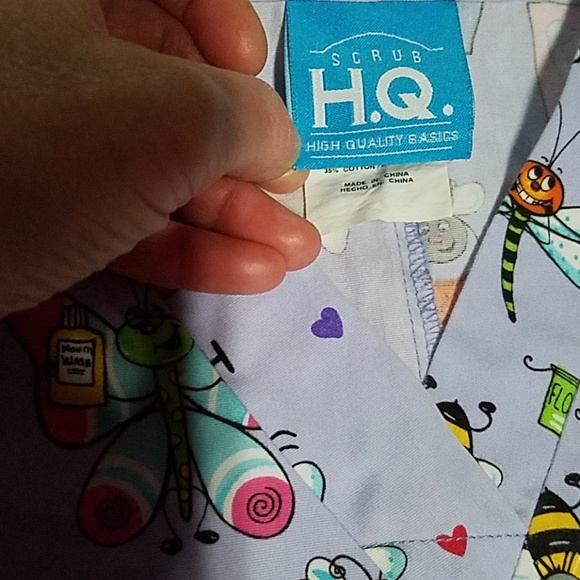 Scrub top - Picture 3 of 4